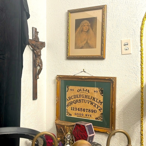 Framed Vintage Ouija Board. Parker Brothers Salem, Mass $149 - Picture 5 of 6